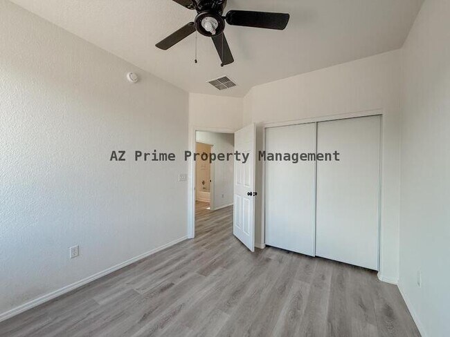 Building Photo - 3420 Avenida Bonita