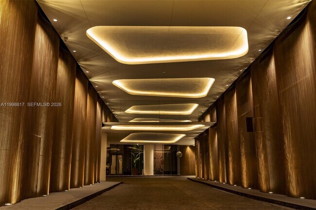 Building Photo - 801 S Miami Ave