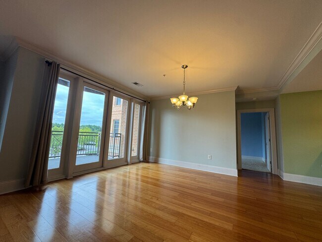 Building Photo - Mayfaire Townview 1 Bed/2 Bath + Bonus Room, Second Floor, Balcony