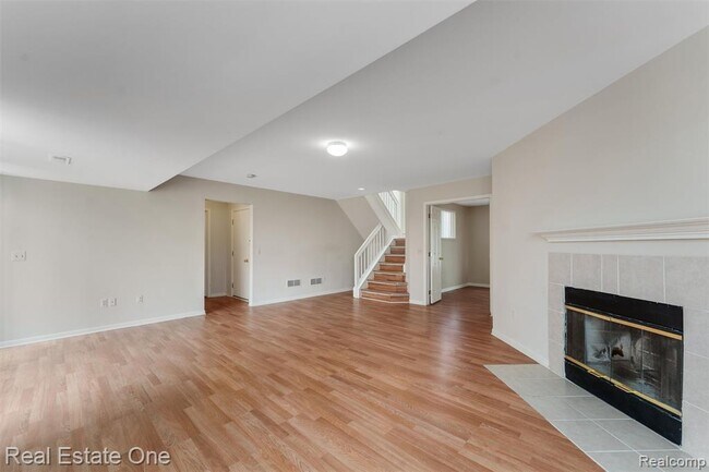 Building Photo - 4721 Carrington Dr