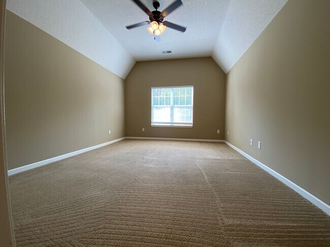 Building Photo - SPRING LAKE ADORABLE HOME with Backyard Fence