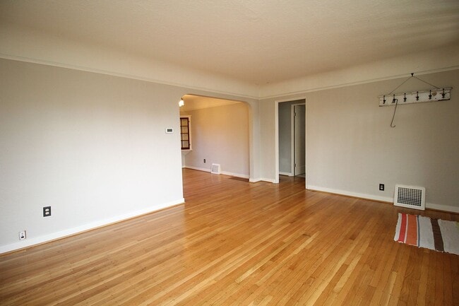 Building Photo - Spectacular 3 Bed English Tudor in the Per...