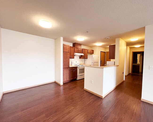 Building Photo - Sunwood Village