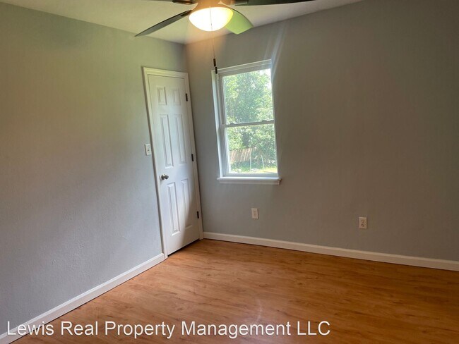 Building Photo - 4 br, 2 bath House - 429 Brevard St
