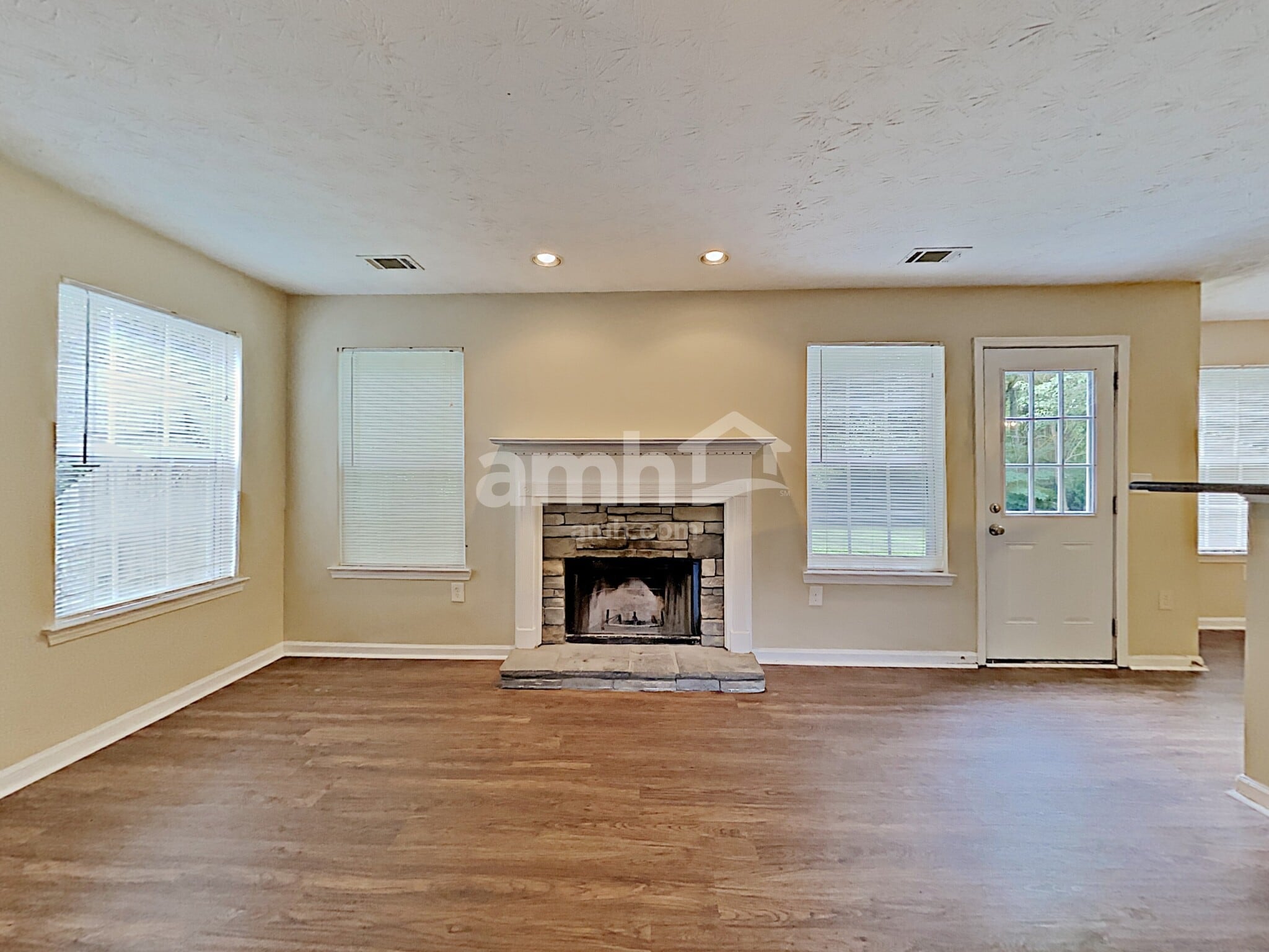 Building Photo - 3391 Hard Creek Ln