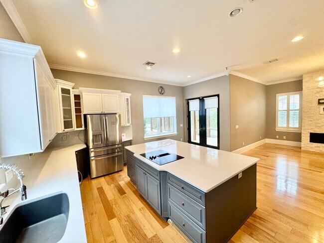 Building Photo - LUXURY RENTAL In Maitland - Winter Park Ar...