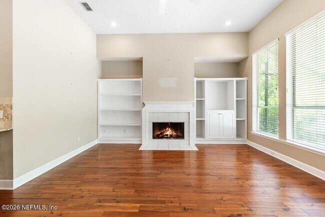 Building Photo - 337 S Mill View Way