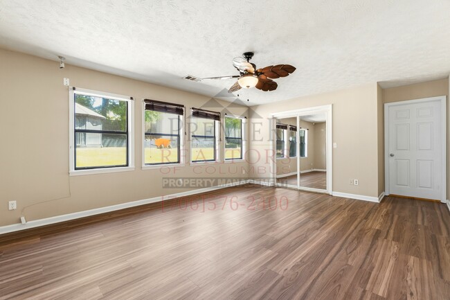 Building Photo - 520 Asa Dr