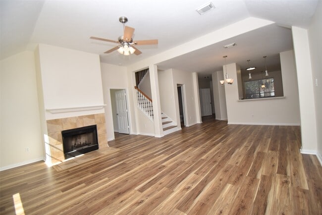 Building Photo - 2427 Teal Run Pl Dr