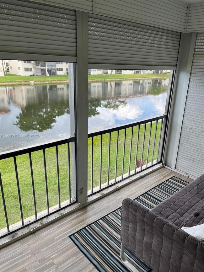 Building Photo - 361 S Hollybrook Dr