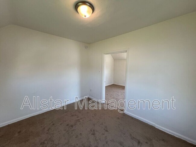 Building Photo - 3617 W 46th St