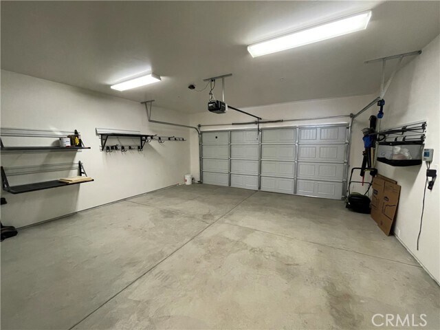 Building Photo - 655 Catala Wy