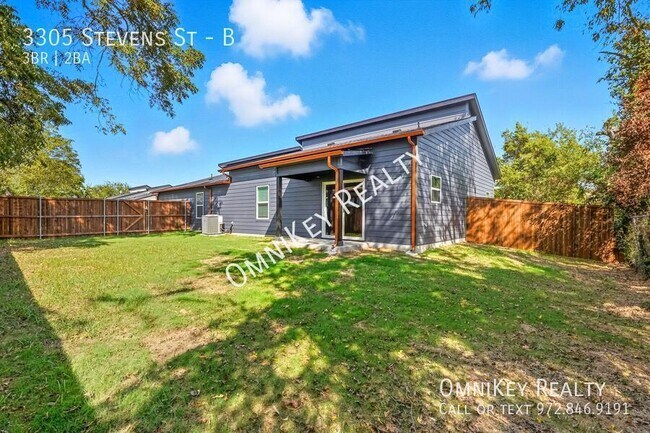 Building Photo - 3305 Stevens St