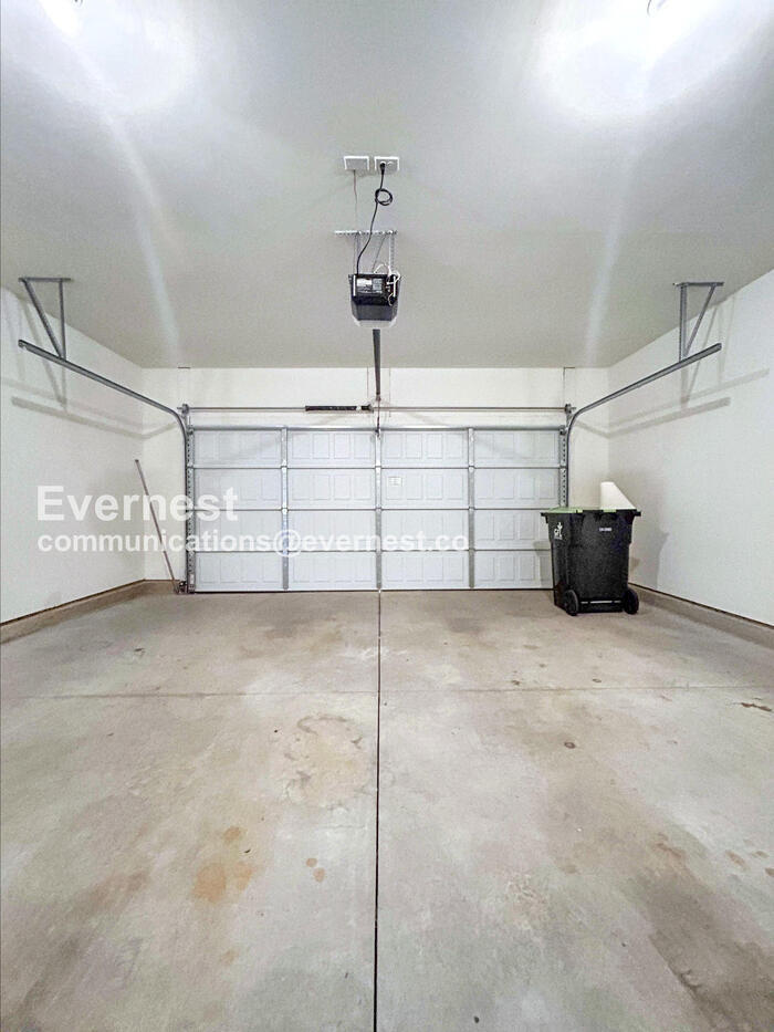 Building Photo - 152 Lulu Ln