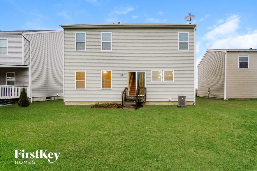 Building Photo - 6309 Greenhaven Ave