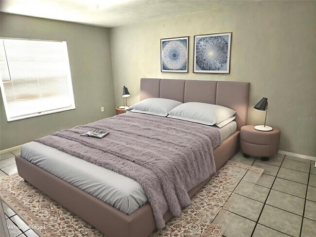 Building Photo - 904 Emma St