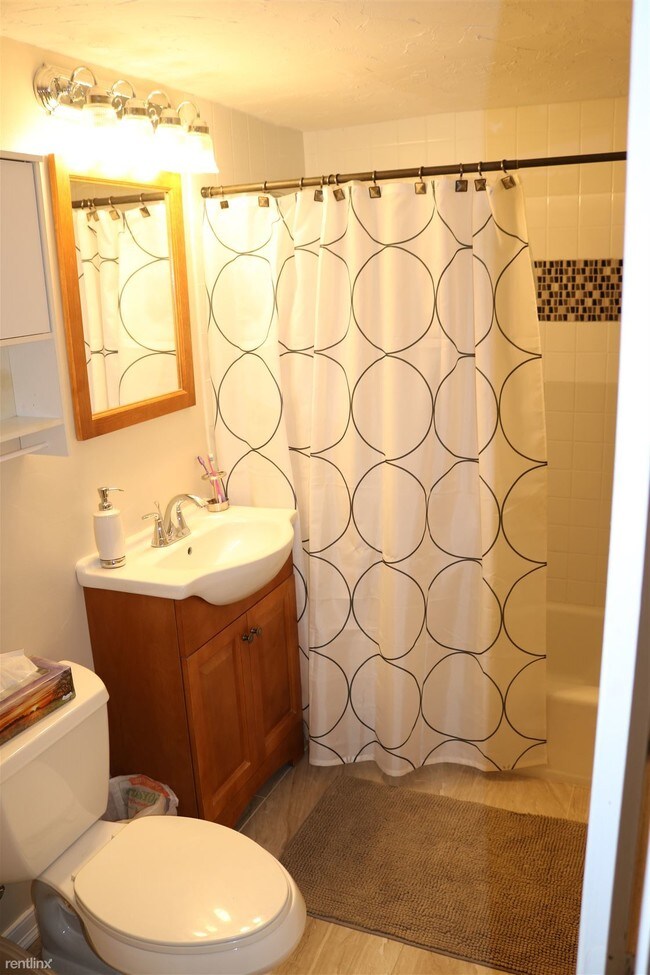 Building Photo - 1 br, 1 bath Condo - Northgate Gardens
