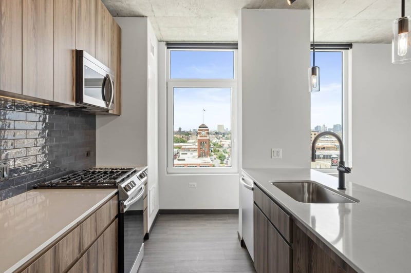 Building Photo - 170 N Ashland Ave