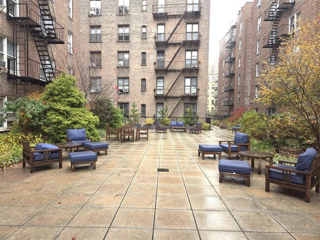 Building Photo - 340 Haven Ave