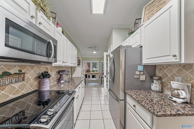 Building Photo - 10007 Meredith Ln SE