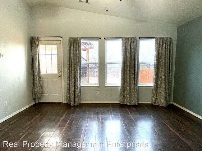 Building Photo - 3 br, 2 bath House - 15601 Acacia Rd