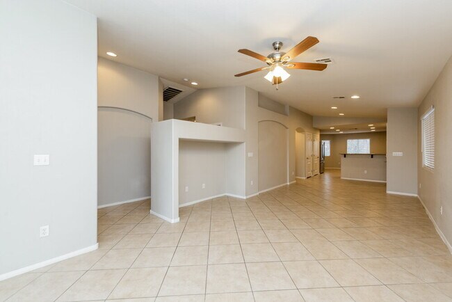 Building Photo - 325 Colorful Rain Ave