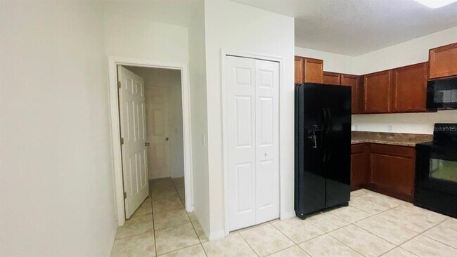 Building Photo - 4044 Marina Isle Dr