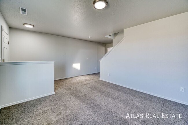 Building Photo - 12665 Lignite Dr