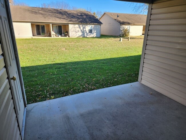 Building Photo - Spacious 2-Bed, 2-Bath Duplex with Attache...
