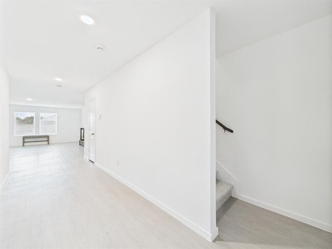 Building Photo - 2919 Summer Breeze Wy