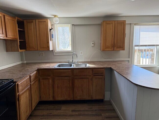 Building Photo - 41 Beech St