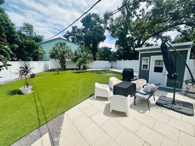 Building Photo - 2402 52nd St S