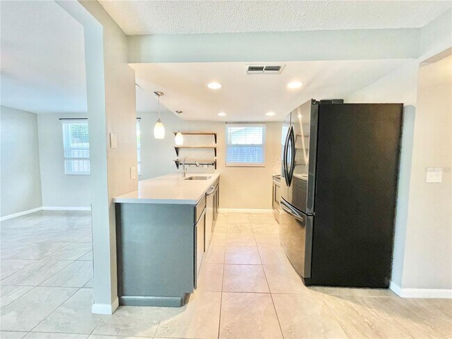 Building Photo - 9011 Ledgestone Ln