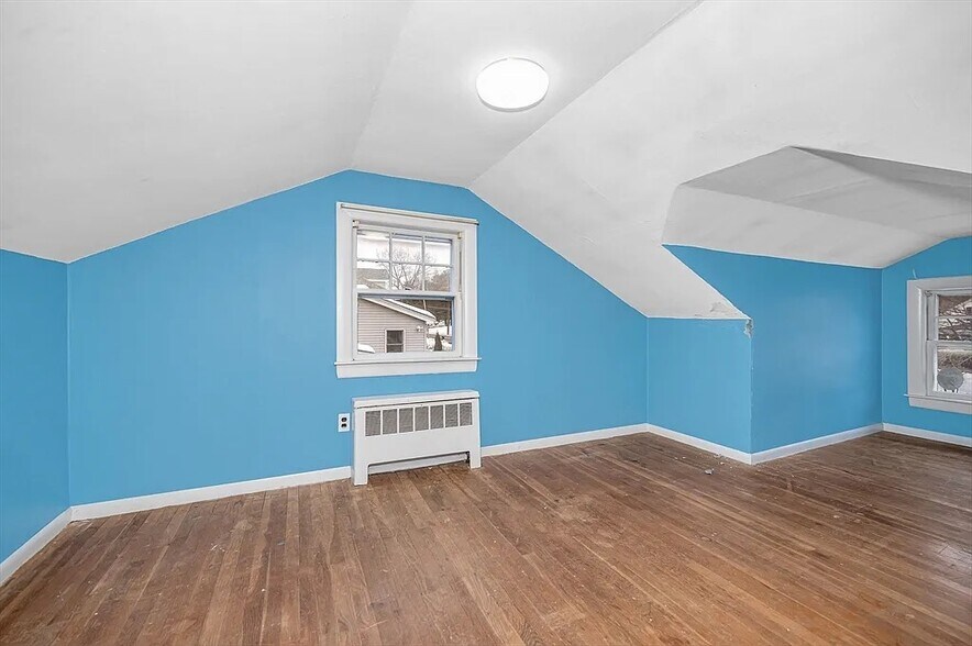 Building Photo - 126 Groton Rd