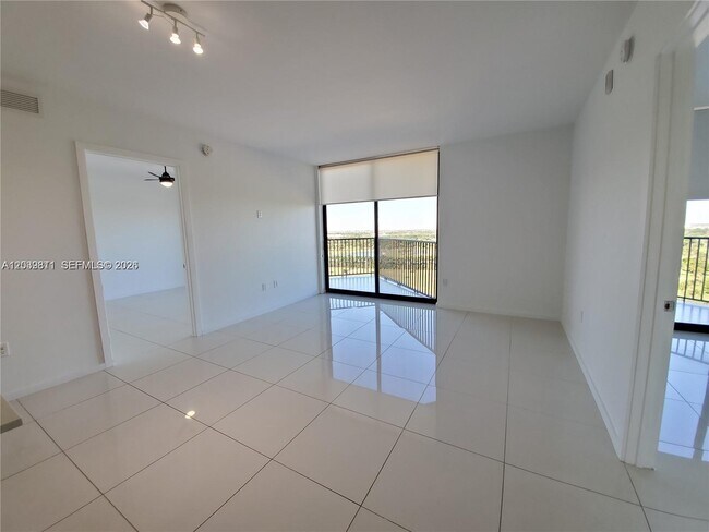 Building Photo - 5252 NW 85th Ave
