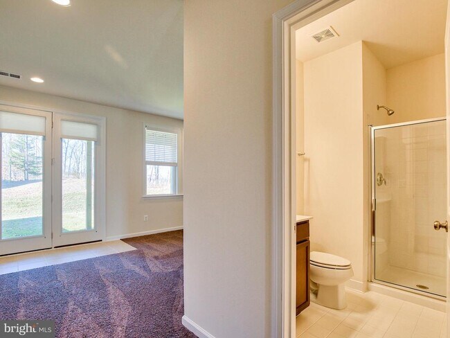 Building Photo - 127 Keller Ct