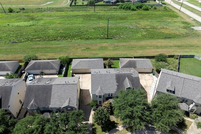 Building Photo - 16879 Mammoth Springs Dr