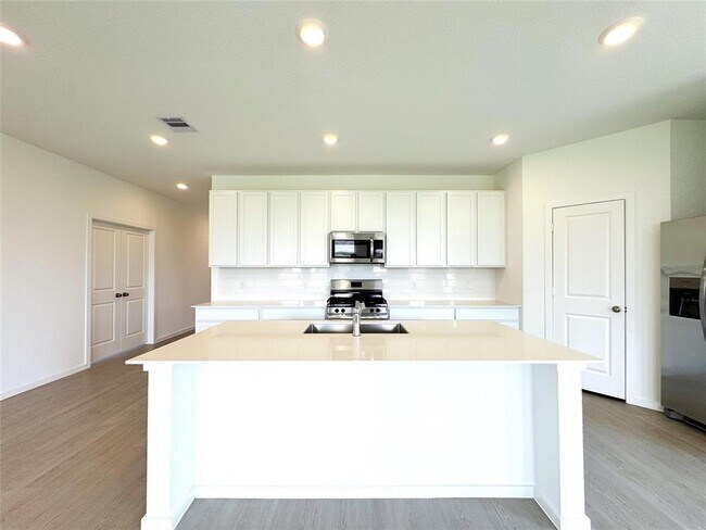 Building Photo - 6815 Harvest Wheat Ln