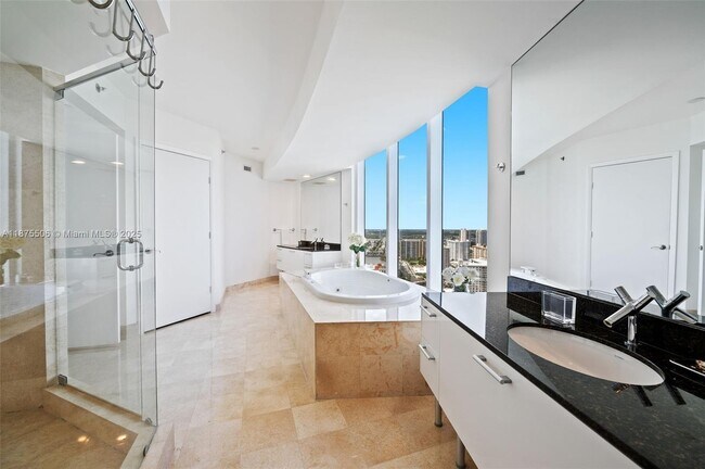 Building Photo - 17201 Collins Ave