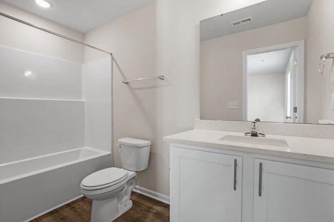 Building Photo - 3 Bd 2.5 Ba Townhome