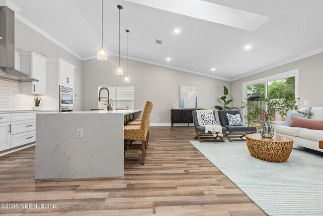 Building Photo - 401 Pheasant Run
