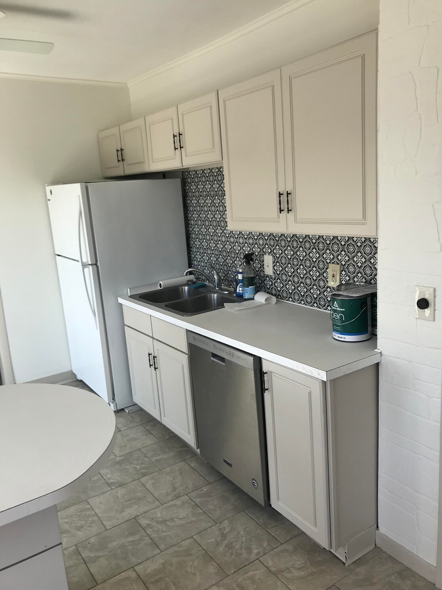 Building Photo - 45 Tiogue Ave