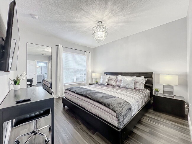 Building Photo - South Kirkman Road, Orlando, FL 32811 - 2 BR 2 BA condo