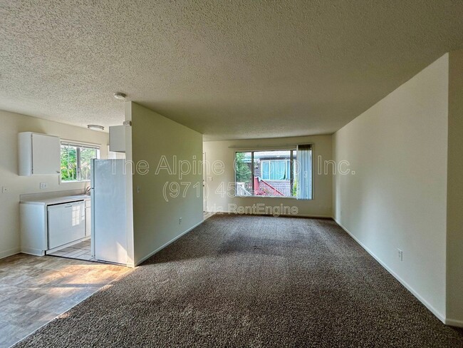 Building Photo - 6041 SW Valley Ave