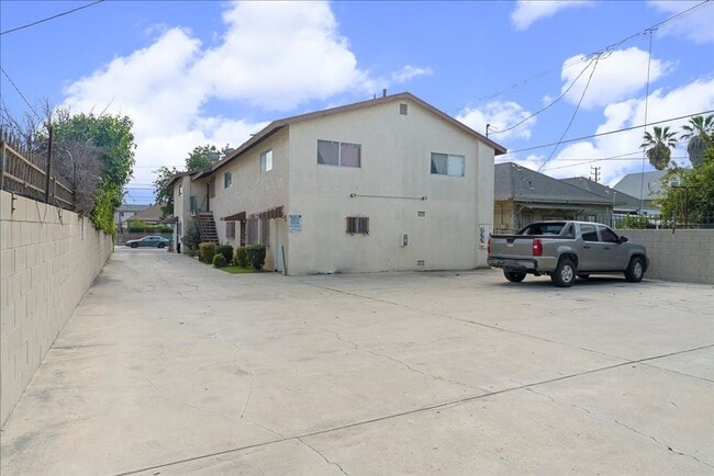 Building Photo - 2919 Baldwin St