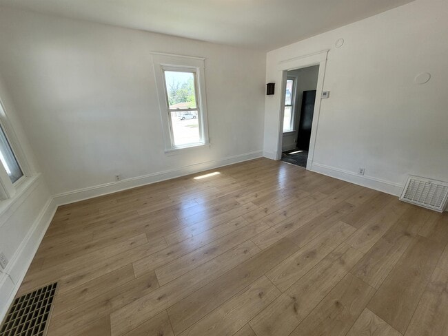 Building Photo - 1101 Lawe St