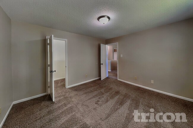 Building Photo - 7771 Mistflower Ln