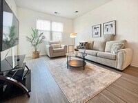 Building Photo - 1222 4th Ave E