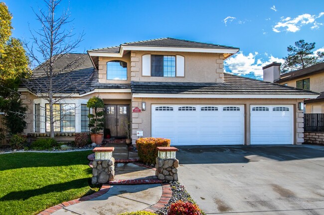 Building Photo - Beautiful 4 Bedroom Home on Cul-de-sac