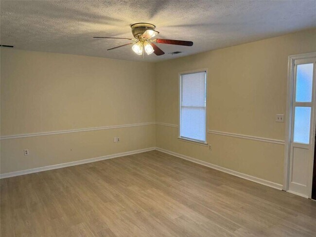 Building Photo - 80 Rolling Ridge Dr